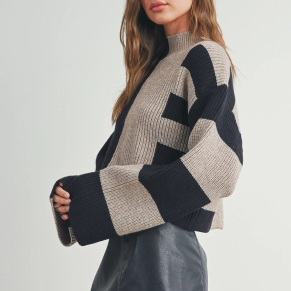 Harlee Color Block Mock Turtleneck Sweater | Women's Fall and Winter Style - Picture 5 of 8